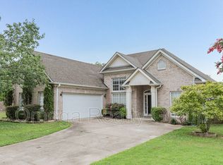 686 Old Cahaba Dr, Helena, AL 35080