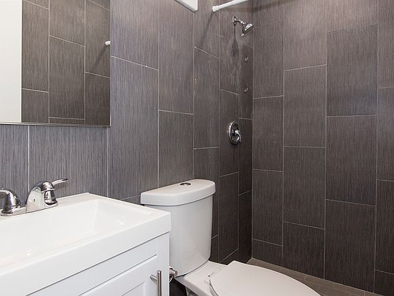 5th image of 26-27 28th St #3F