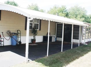 8 Victorian Dr, West Springfield, MA 01089