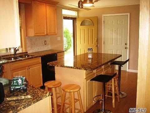 3rd image of 114 Greenbelt Ln