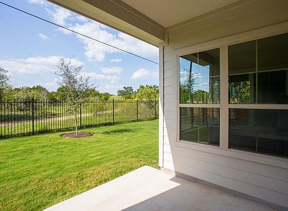 3rd image of 4012 Eleanor Cir #205