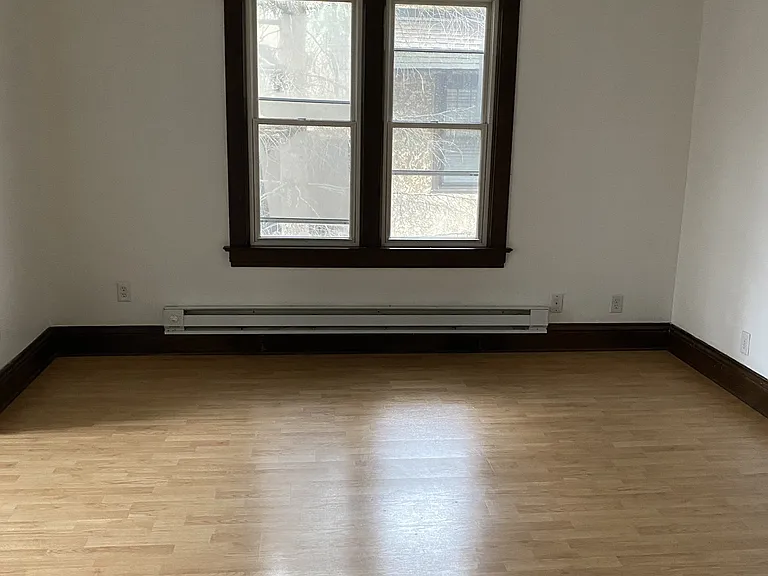 227 6th St S #2 — Photo 5
