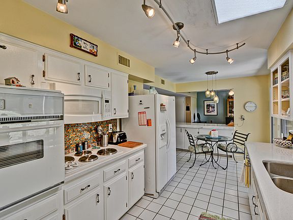 4th image of 13615 N Redwood Dr