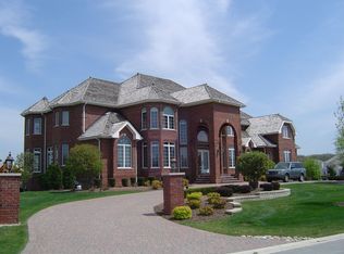 130 Harvest Xing, Orland Park, IL 60467