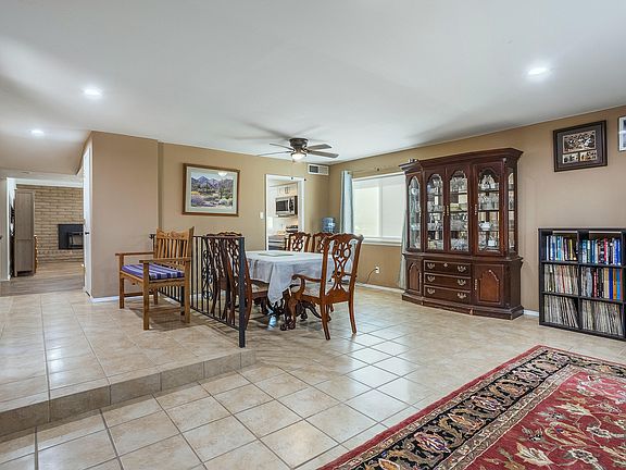 3rd image of 12534 Tomlinson Dr SE