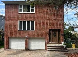 443 5th St, Palisades Park, NJ 07650