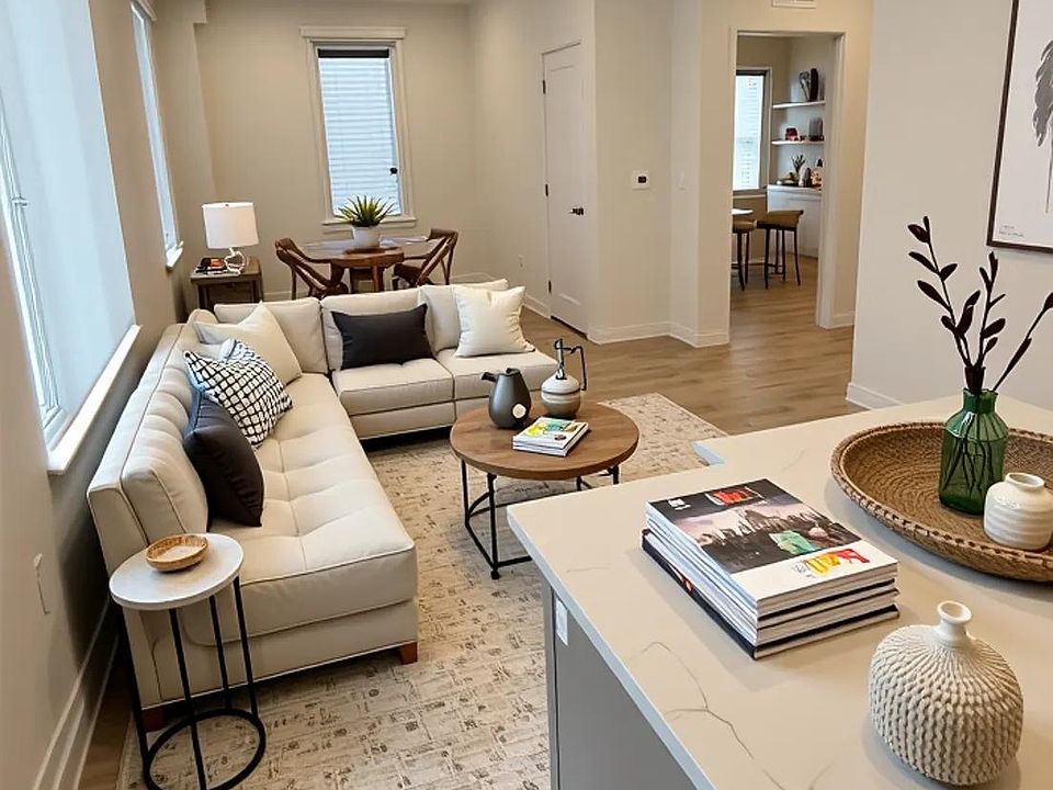 1st image of 496-500 Talbot Ave #102