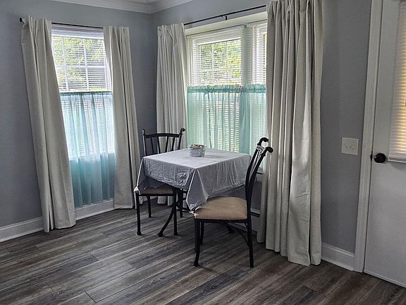 2nd image of 27 Stonybrook Rd #61
