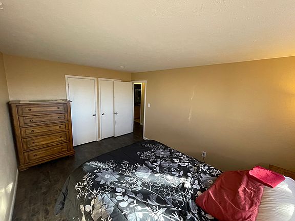 4th image of 1123 S Oakland St