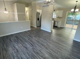 916 E Village Cir SE, Rochester, MN 55904