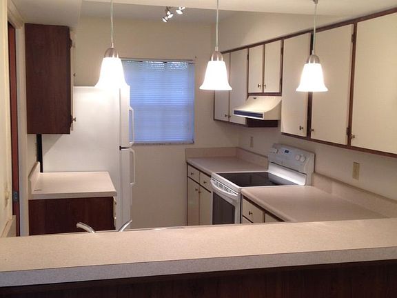 4th image of 409 Menendez St APT 112