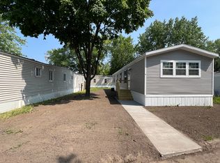 4 Eagle Cir, Inver Grove Heights, MN 55076