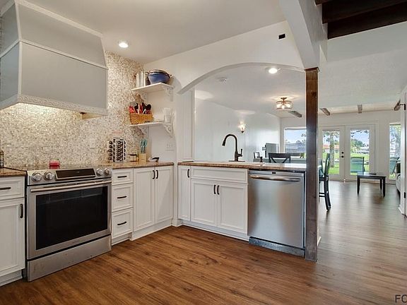5th image of 52 Club House Dr