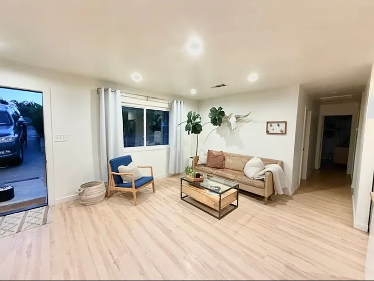 304 Bluff Way — Photo 14