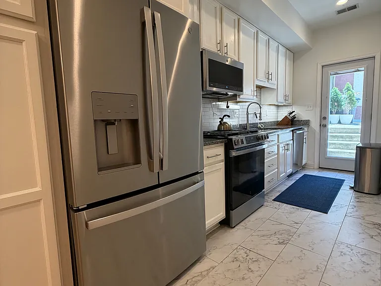 35 Todd Pl NE #1 — Photo 6