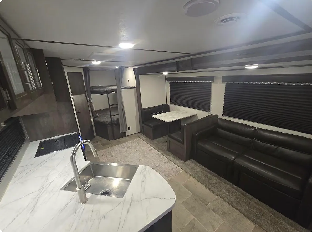 1 bed, 200 sqft, $1,000 — Photo 1