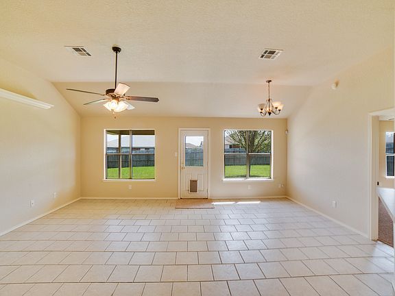 4th image of 2704 Hezekiah Dr