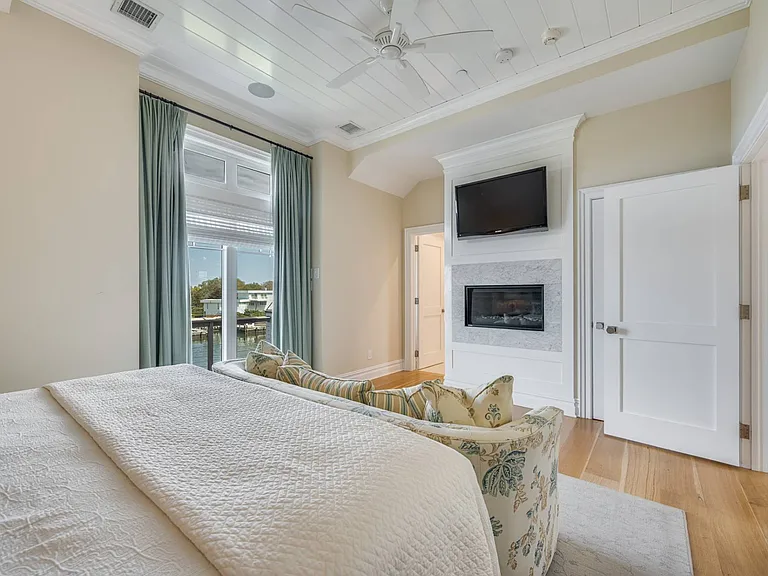 45 Dune Rd — Photo 19
