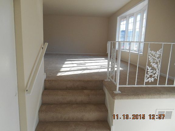4th image of 704 E 193rd Pl