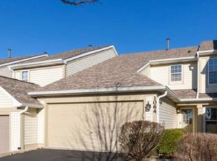 1064 Horizon Rdg, Lake In The Hills, IL 60156