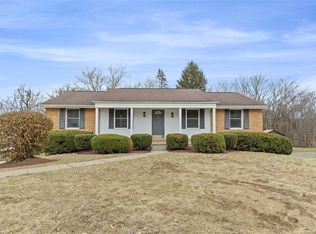 106 Glengarry Dr, Coraopolis, PA 15108