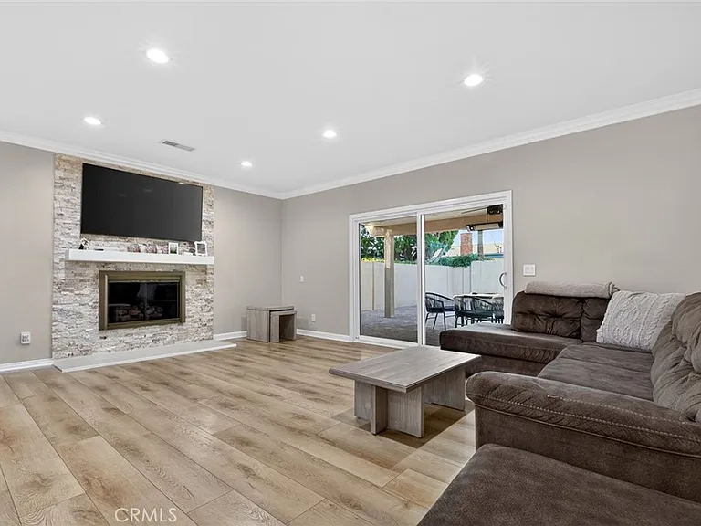 16751 Londelius St — Photo 17