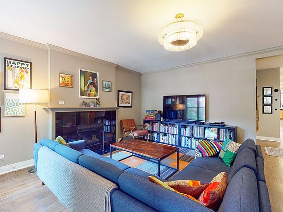 5th image of 1325 W Albion Ave APT 1E