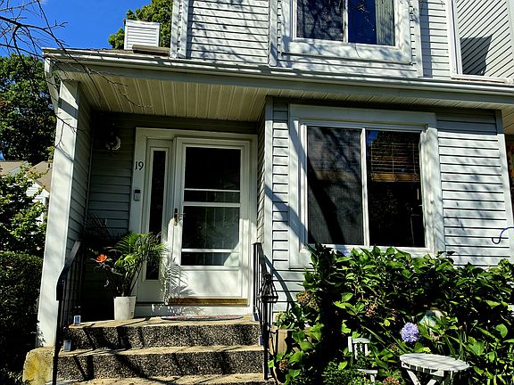 2nd image of 20 E Pembroke Rd Unit 19