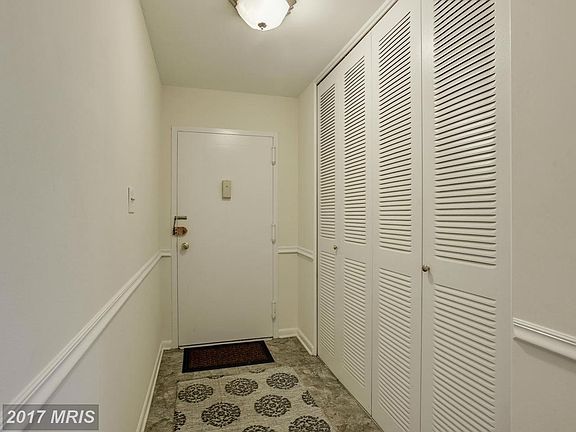 4th image of 10600 Weymouth St #W-103