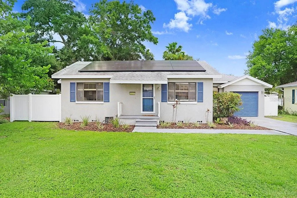 3 bed, 2.0 bath, 1406 sqft, $2,950 — Photo 1