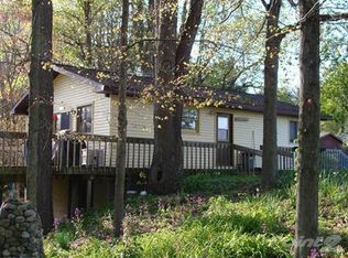 365 Washington Rd, Pentwater, MI 49449