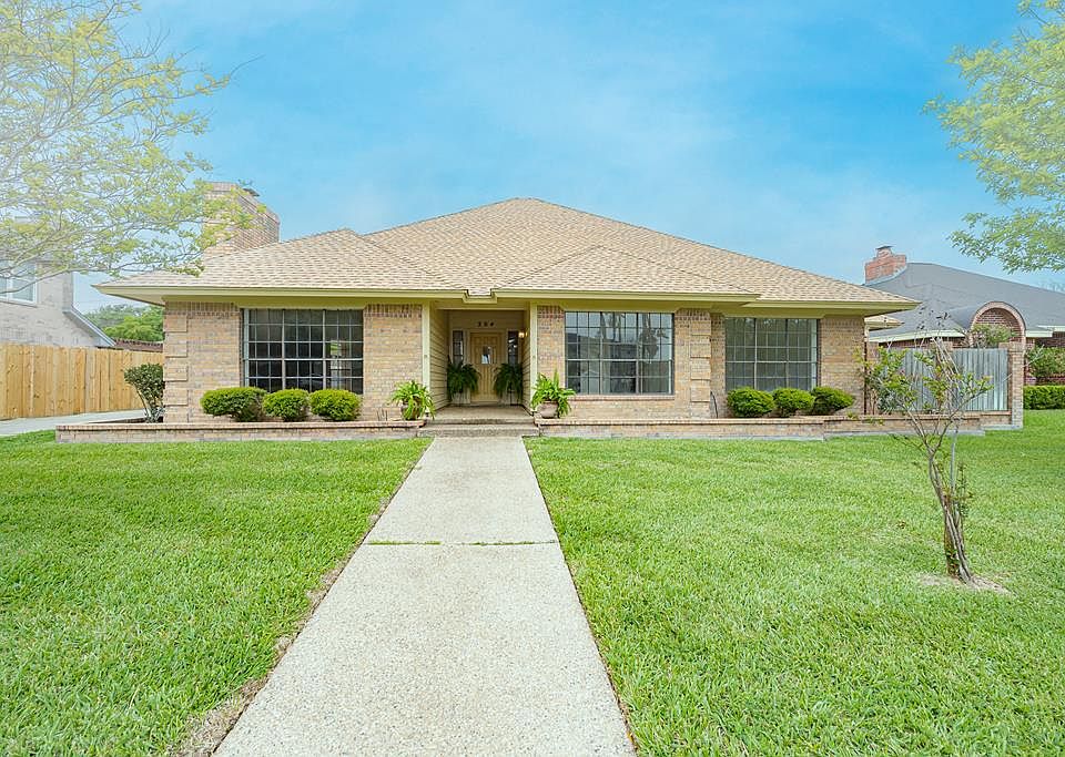 1st image of 204 Doral Dr
