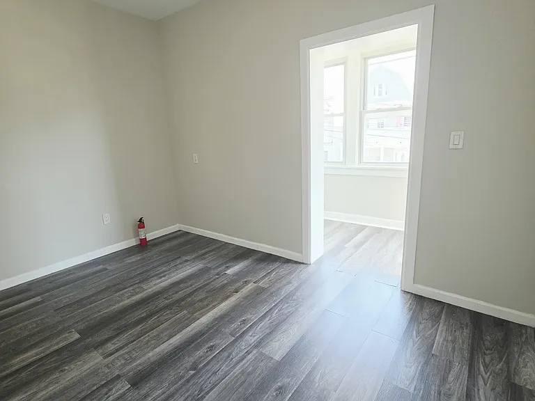 133 Stevens Ave #1-A — Photo 3