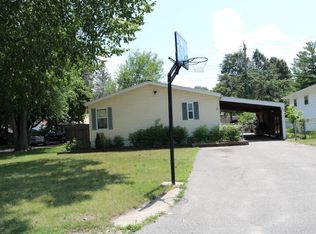 77 Pennsylvania Ave, Milan, MI 48160