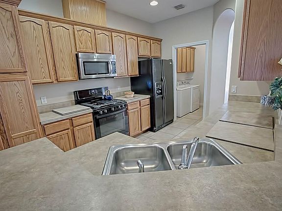 2nd image of 13939 Wellington Ln