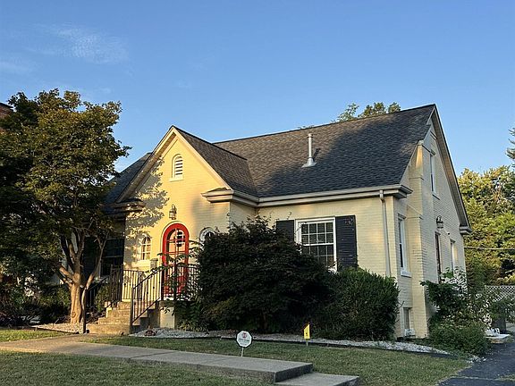 3rd image of 337 Wallace Ln