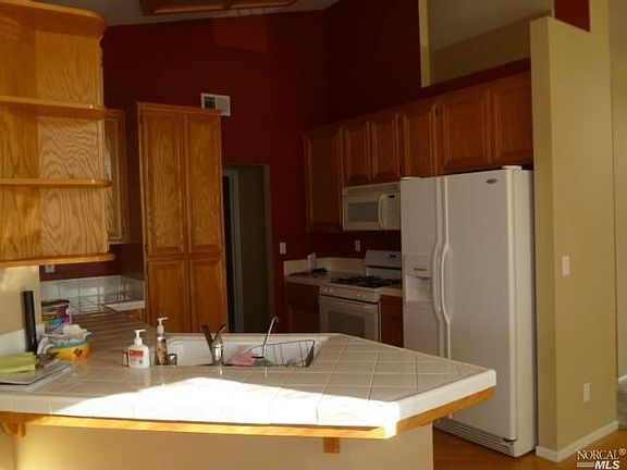 5th image of 4747 Canyon Hills Dr