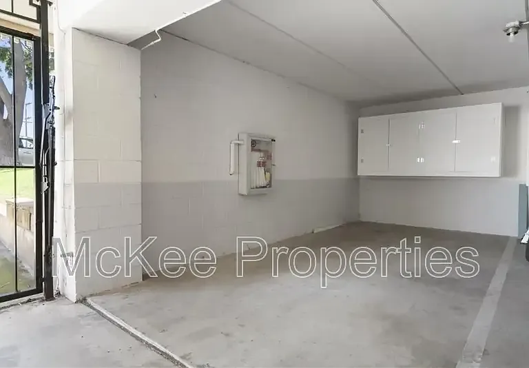 516 E Ave — Photo 27