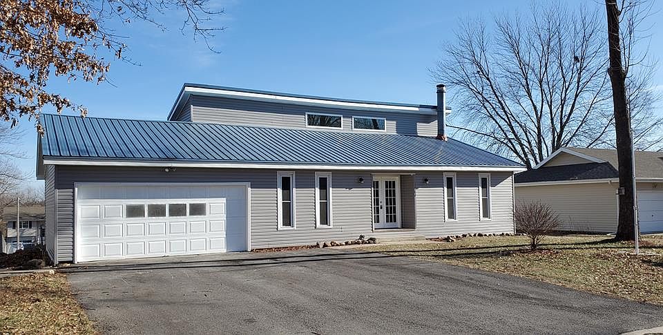 1st image of 1902 Teal Dr