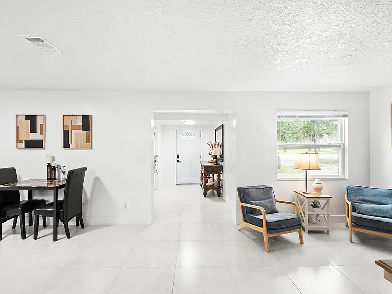 Knobb Hill Dr — Photo 5