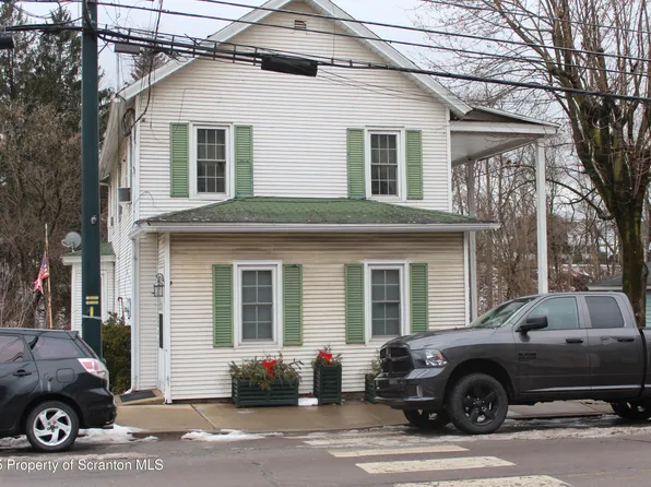 105 College Ave, Factoryville, PA 18419