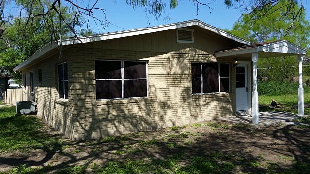 1st image of 213 Mistletoe Ave