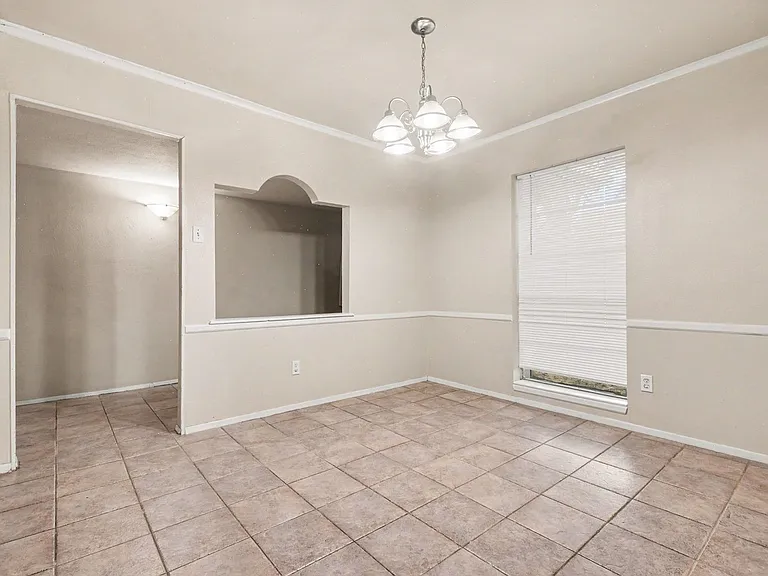 4237 Foliage Dr — Photo 5