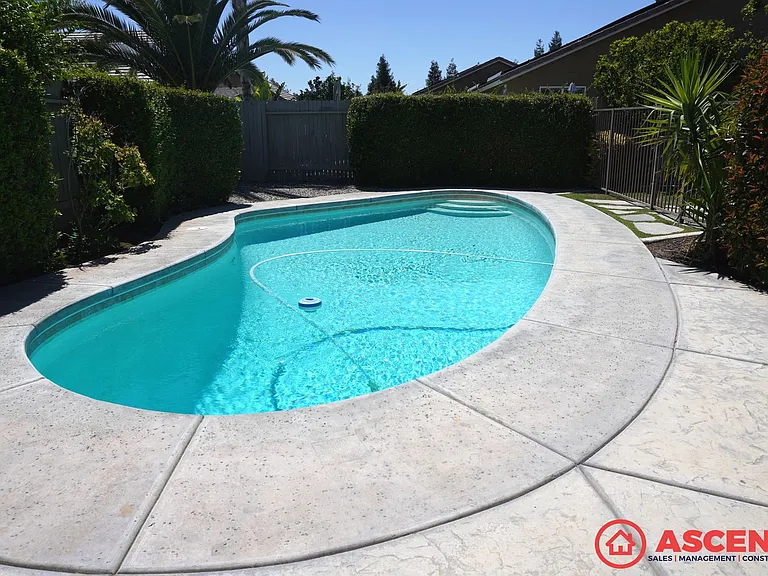 8409 Alonso Ct — Photo 16