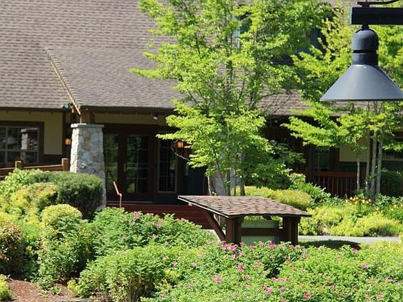 Redmond Ridge Community Center