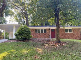 2764 Riggs Dr, East Pt, GA 30344