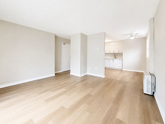 4th image of 19 Empire St Unit 14
