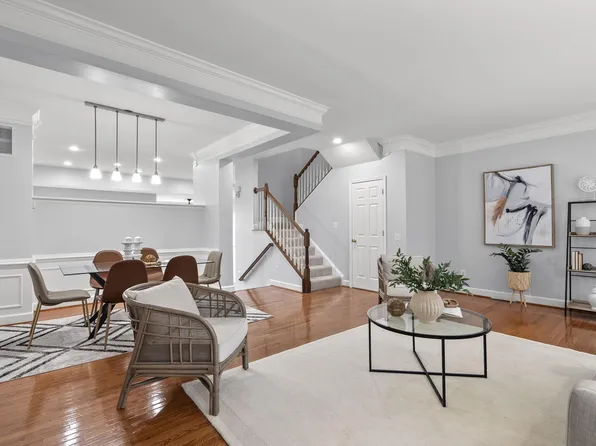 3222 Theodore R Hagans Dr NE, Washington, DC 20018