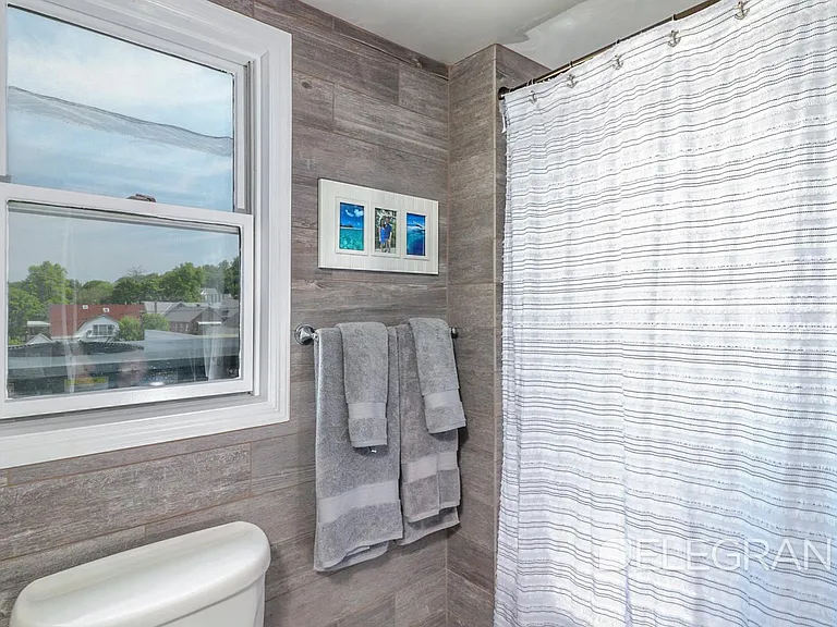 35 Main St #1 — Photo 3