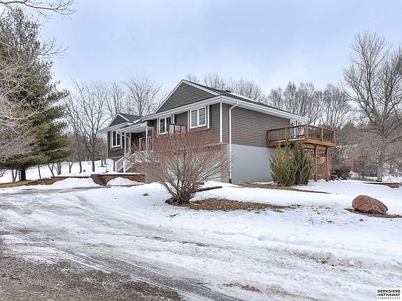 2nd image of 36808 Oakmont Dr